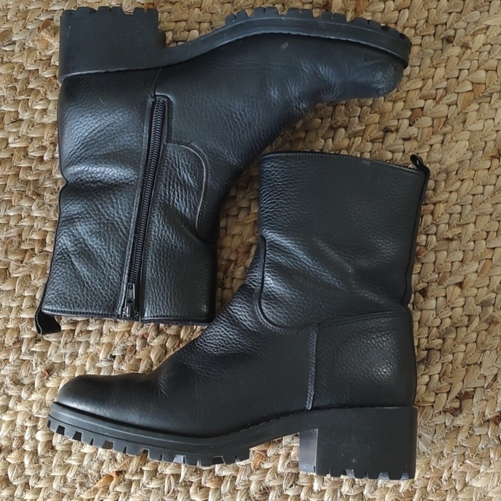 Santana Canada Black Leather Mid-Calf Zip Boots - Picture 7 of 9